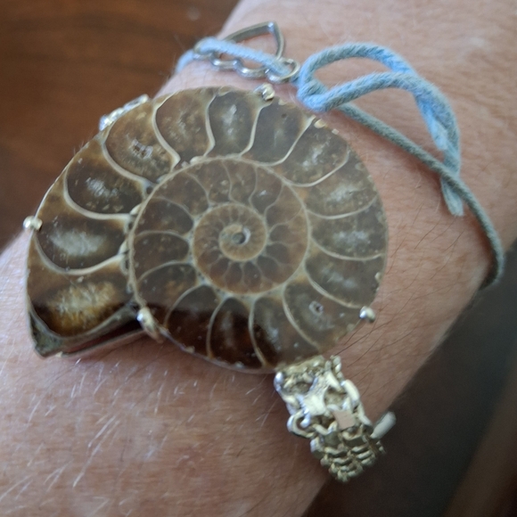 New Amonite Fossil Silver Bracelet. - Picture 5 of 13